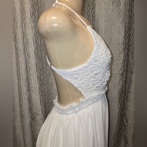 WHITE EMBROIDERED SUMER DRESS NWT - Picture 2 of 12